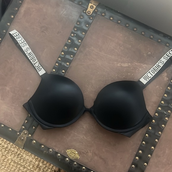 Victoria’s Secret Very Sexy Rhinestone Logo Strap Padded Push-up Bra 34B EUC - Picture 3 of 7